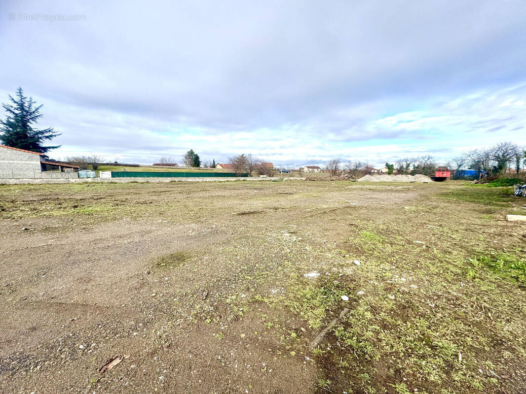 Photo 1 - Terrain à RIOM