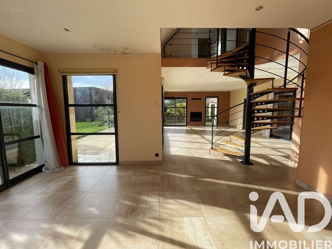 Maison 252 m² à Loctudy  - photo 8