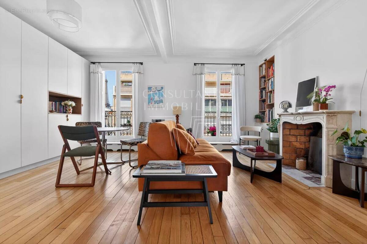 Appartement à PARIS-15E