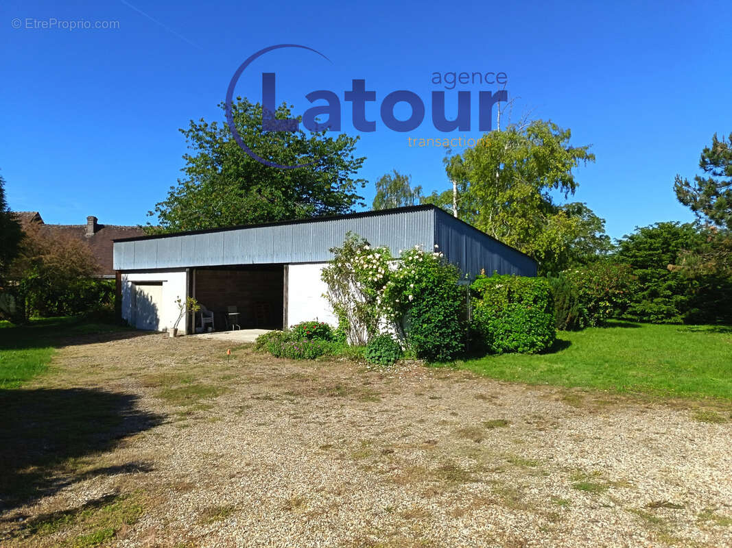 Maison à CHERISY