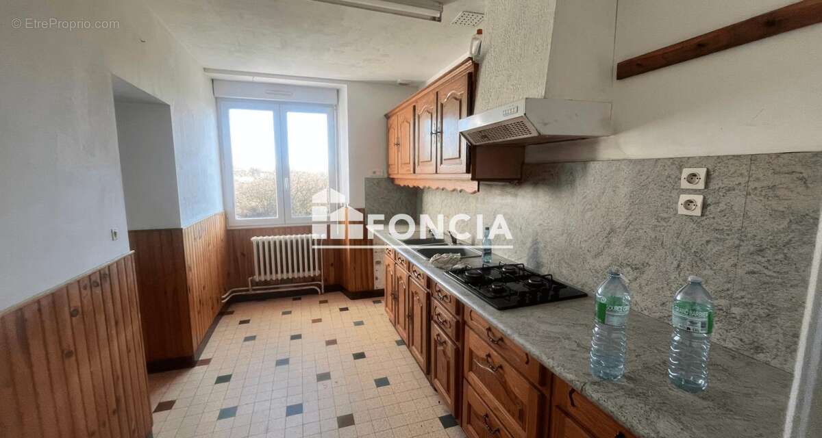 Maison à LOUE