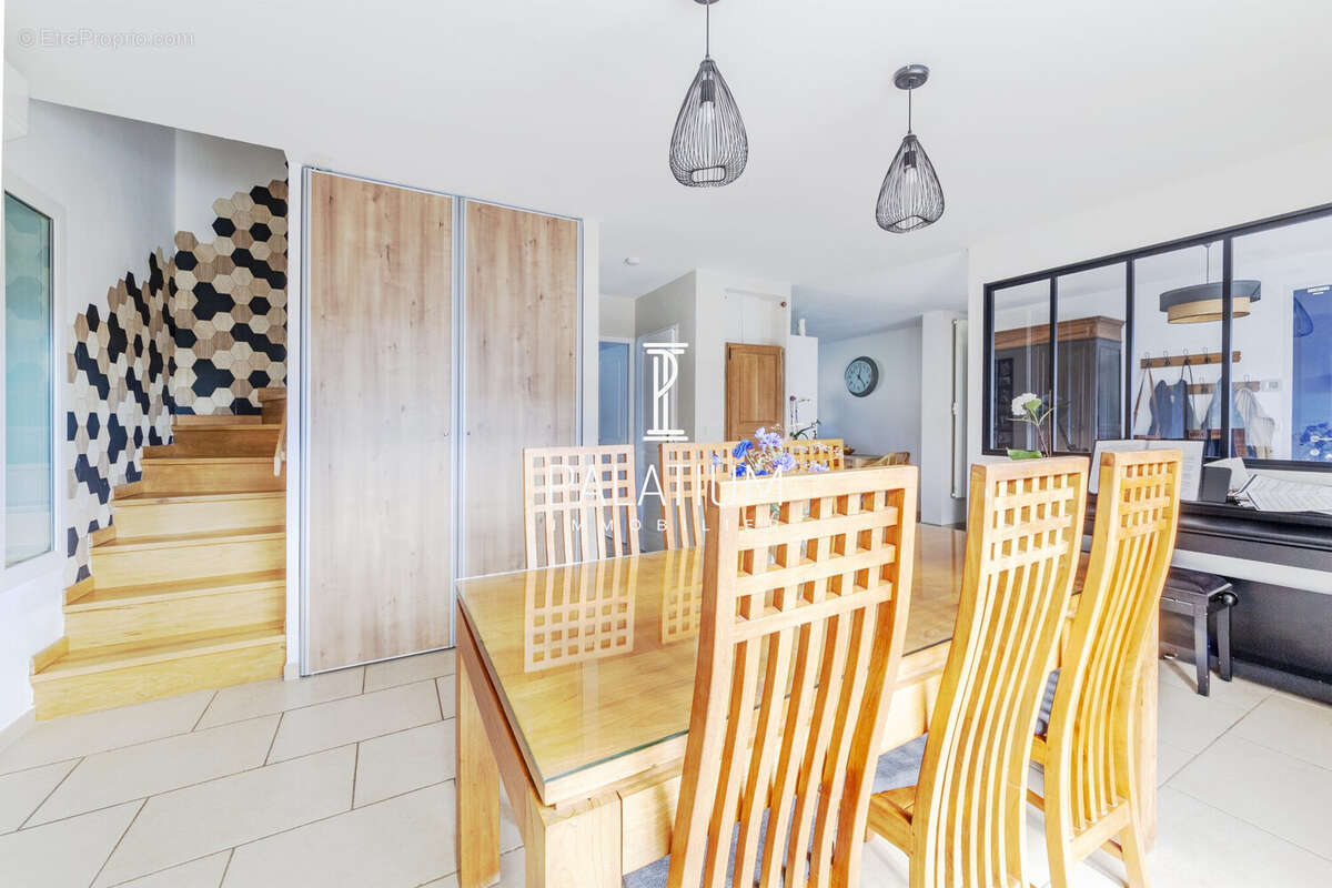 Maison à GREOUX-LES-BAINS