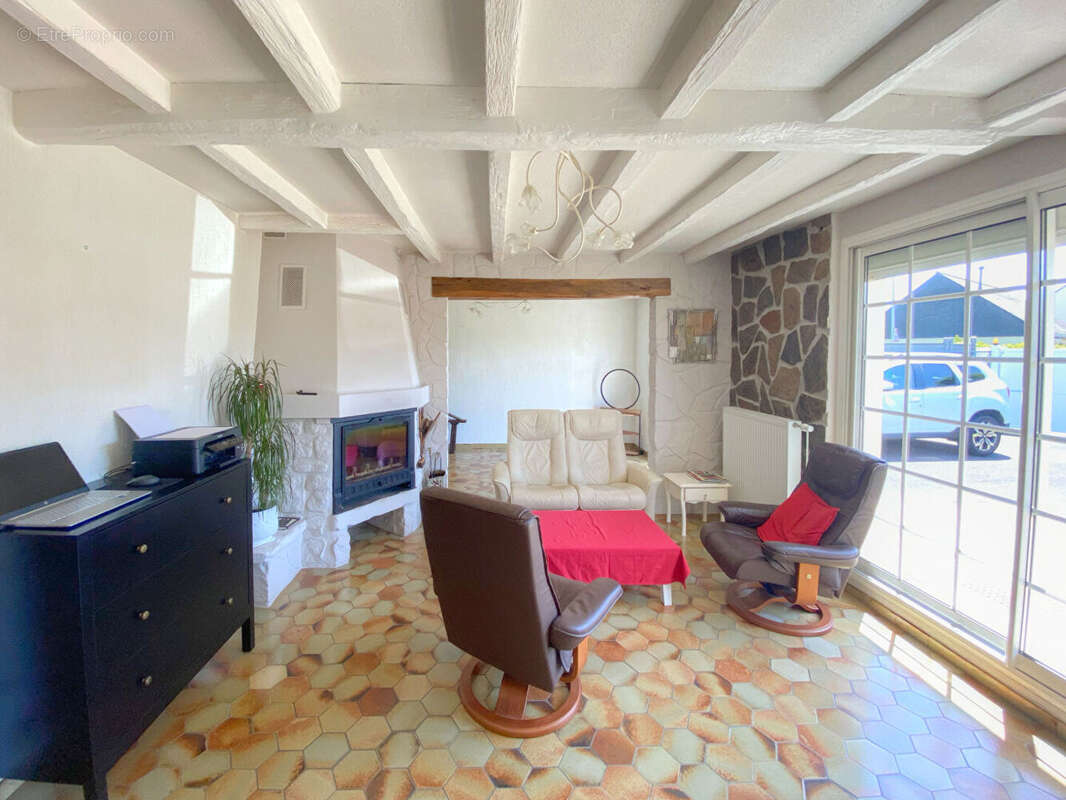 Maison à vendre à Saint Barthélemy d'Anjou avec vie de plain-pied et jardin clos - photo 2