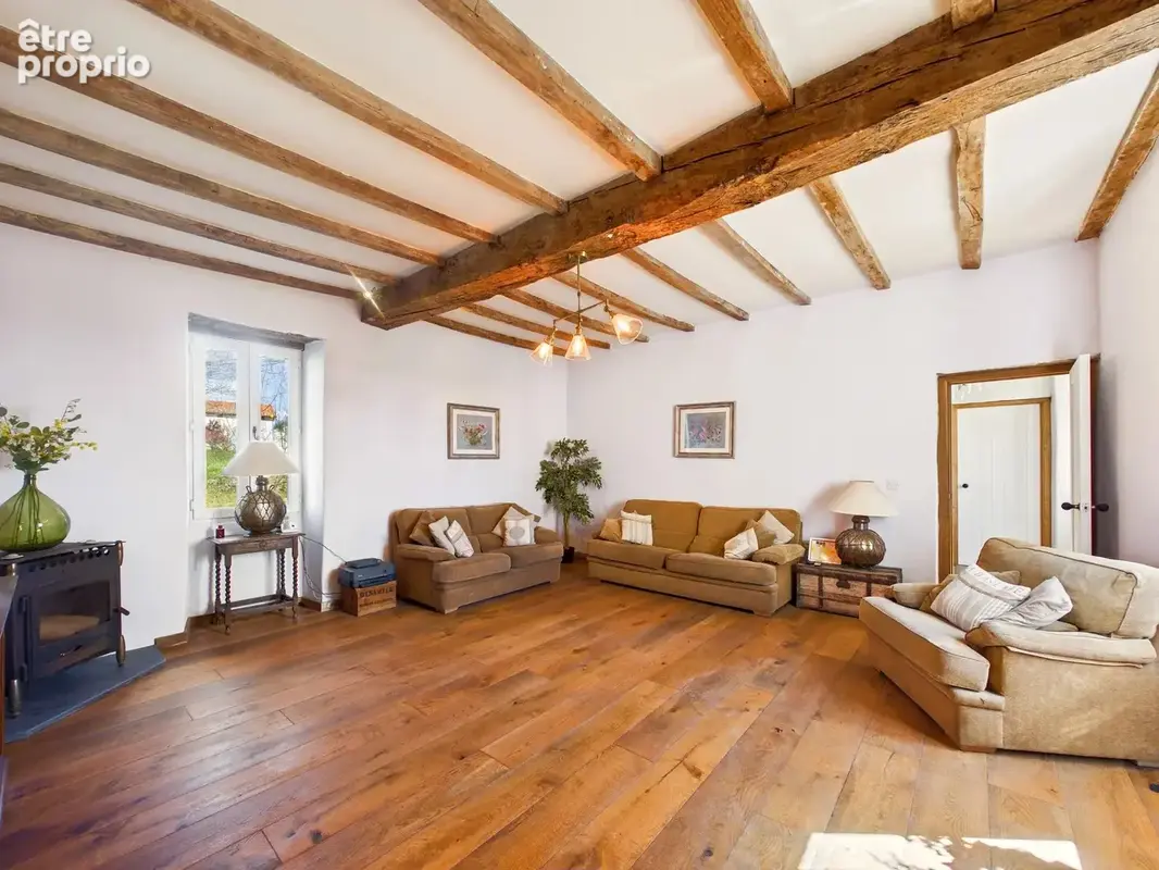 Près de Monestiés, ancien corps de ferme renové avec 3800 m²  de terrain - photo 9