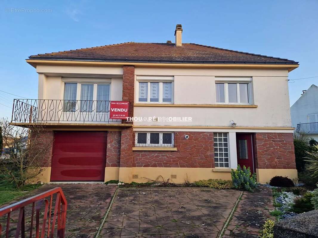 Maison à SAINTE-LUCE-SUR-LOIRE