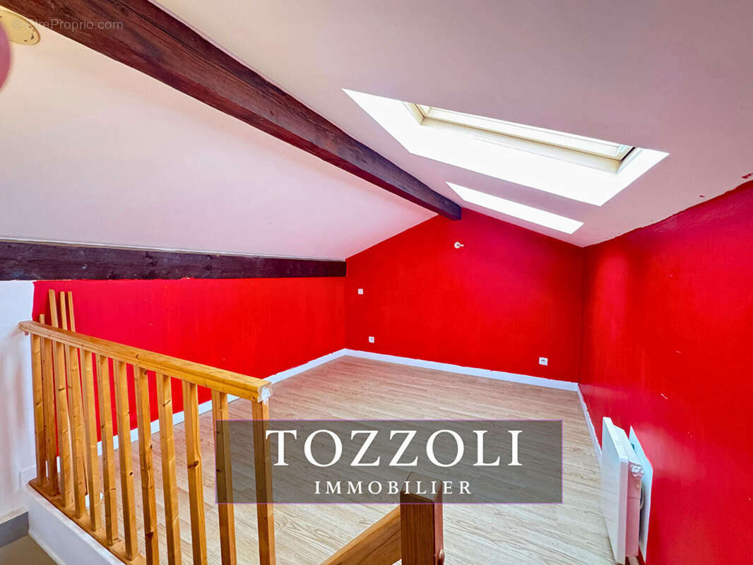 Appartement à SAINT-PIERRE-DE-CHANDIEU