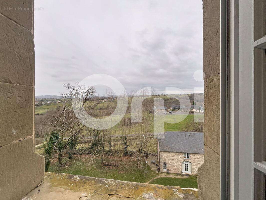 Appartement à COSNAC