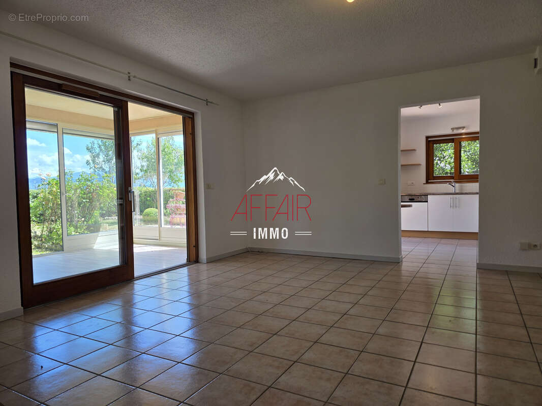 Appartement t4, rdj double garage et cave (74380) cranves-sales - photo 4