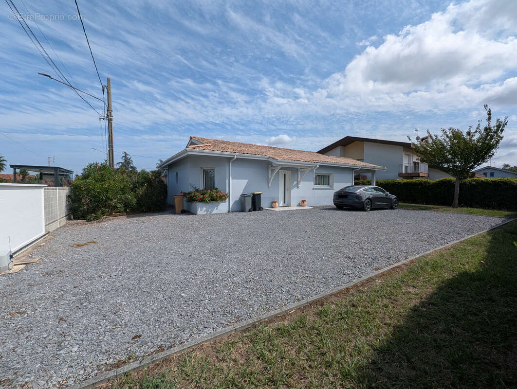 Commerce à GUJAN-MESTRAS