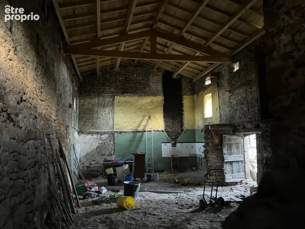 Ferme en pierre entièrement à rénover - photo 6