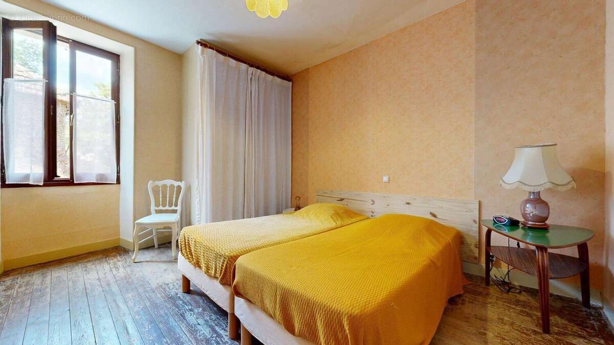 Maison 91 m² à Le Buisson-De-Cadouin  - photo 9