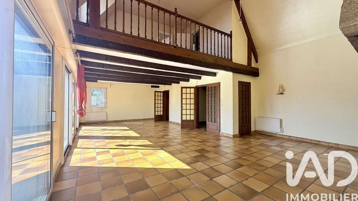 Photo 6 - Maison à SAINT-AVE