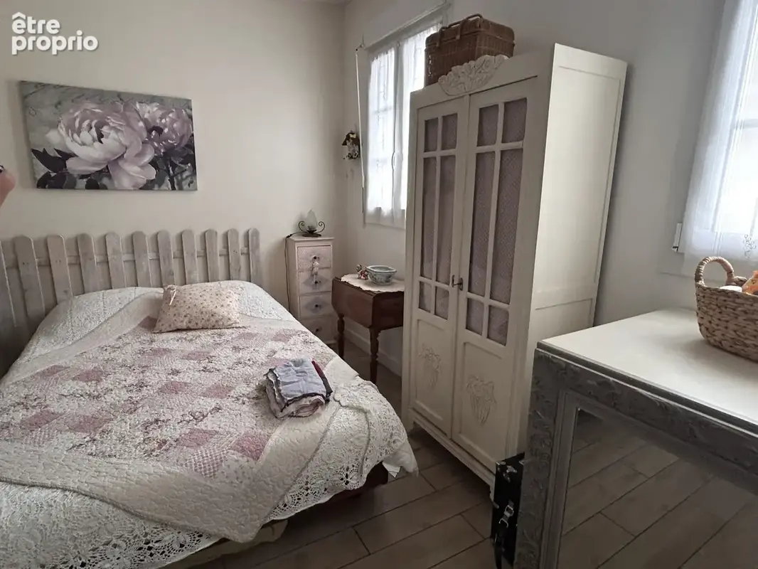 A VENDRE - Maison 4 pièces avec vie de plain-pied - garage/atelier de 90 m2 environ et jardin proche centre-vi - photo 10