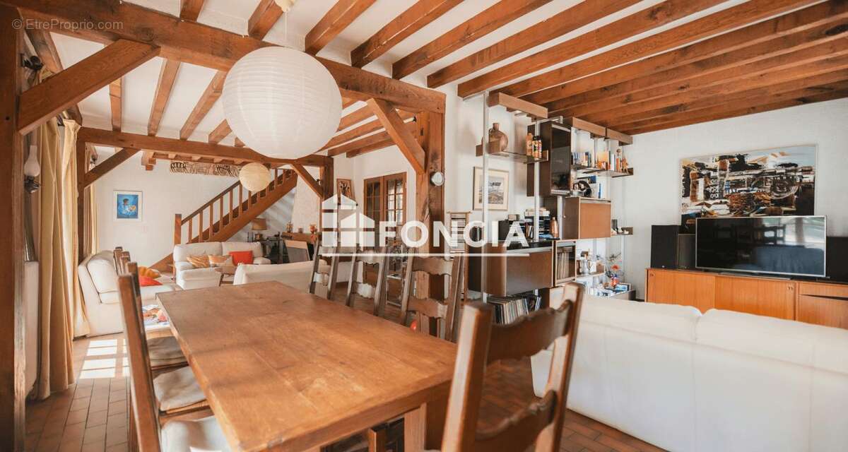 Belle chaumière de 140 m2, avec piscine et vaste parc arboré - photo 2