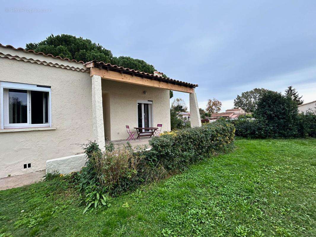 Villa Fos Sur Mer 4 pièces  plain pied sur 600m² de terrain - photo 9