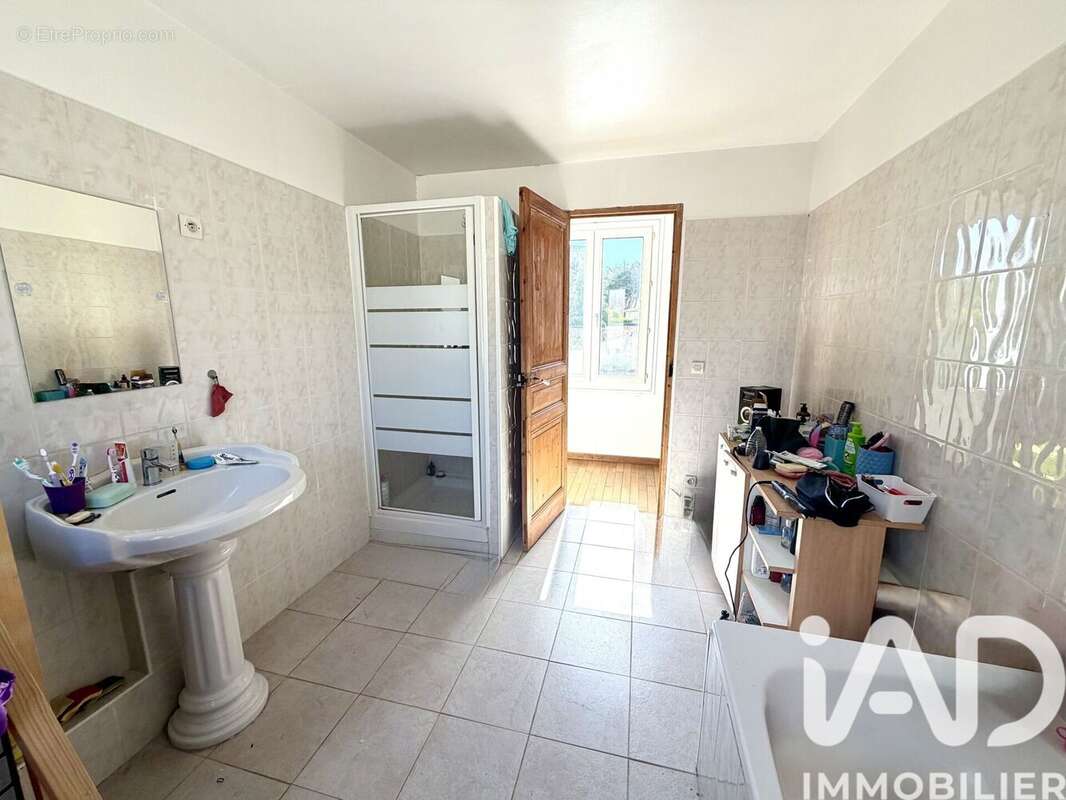 Photo 9 - Maison à DONVILLE-LES-BAINS