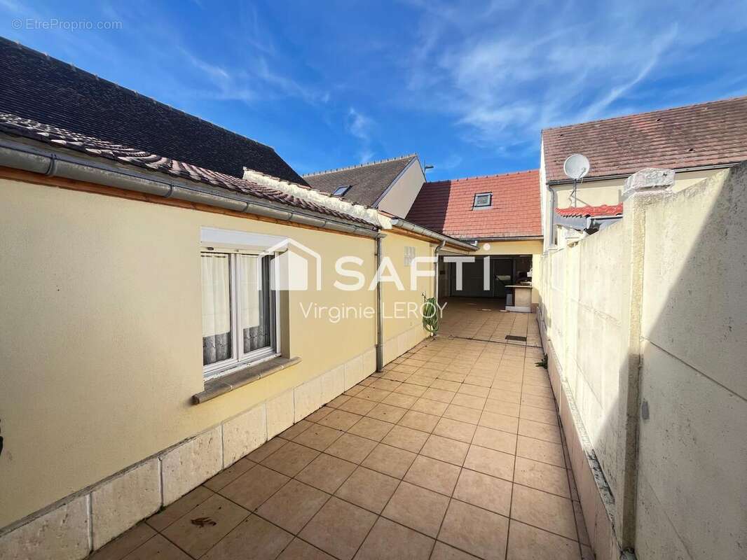 Maison 93 m² à Lacroix-Saint-Ouen  - photo 8