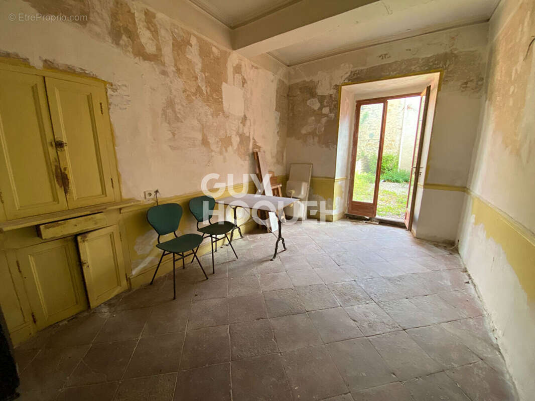 A vendre Maison T4  à trois étage à Trausse - photo 3