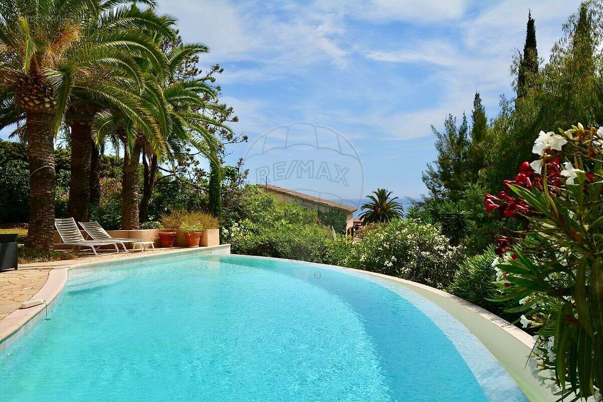 Maison à THEOULE-SUR-MER