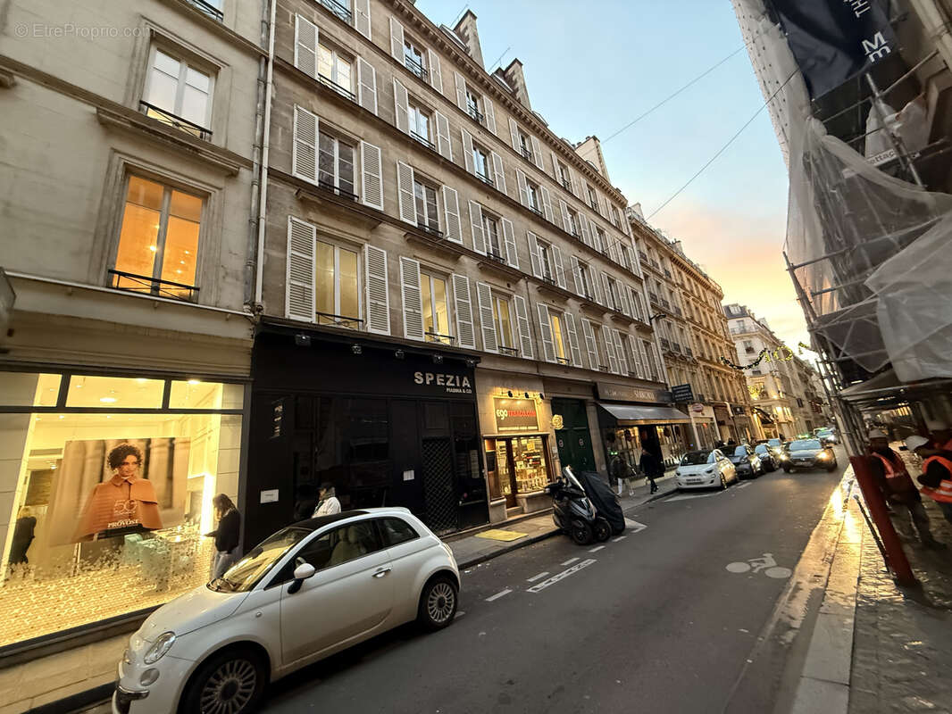 Appartement à PARIS-8E