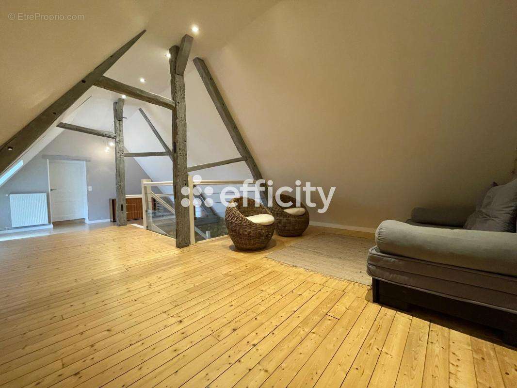 Maison à LE MELE-SUR-SARTHE