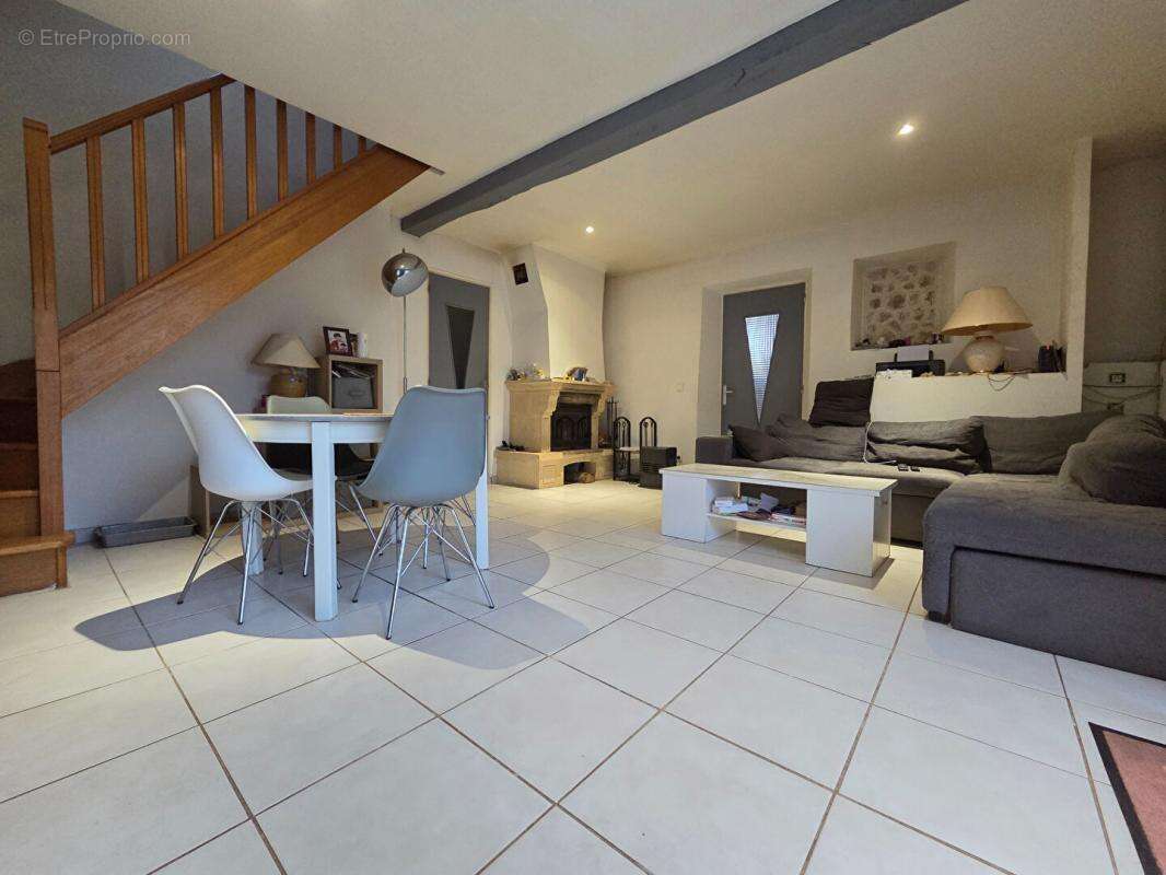 Maison à ANGERVILLE