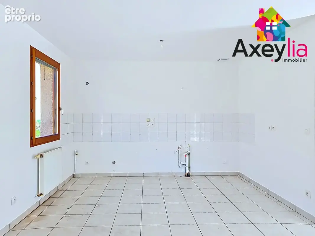 À vendre - charlieu - maison plain-pied 3 chambres avec terrain - photo 11