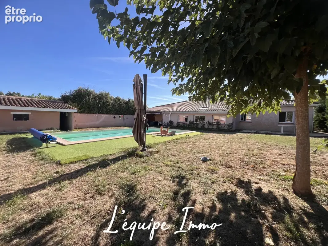 Photo Maison à L'isle-Jourdain au prix de 379 000€
