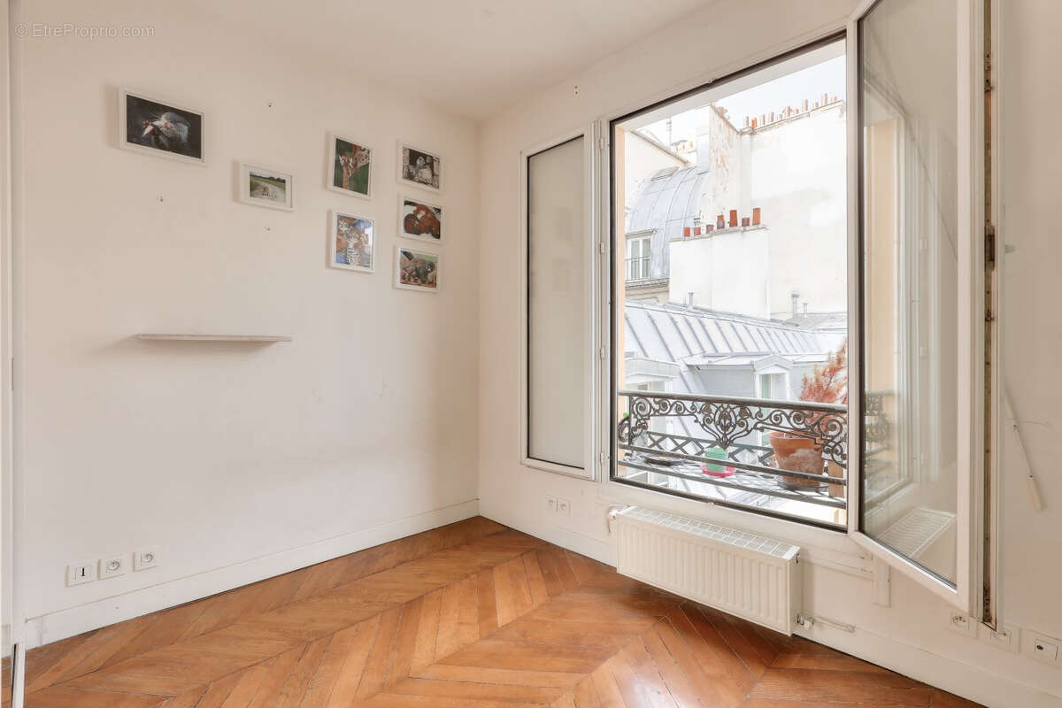 Appartement à PARIS-2E