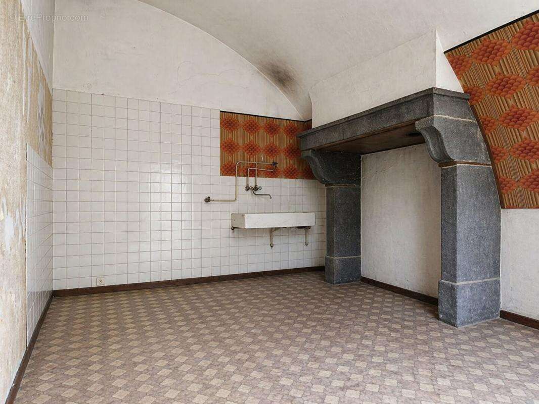 Maison à AYDAT