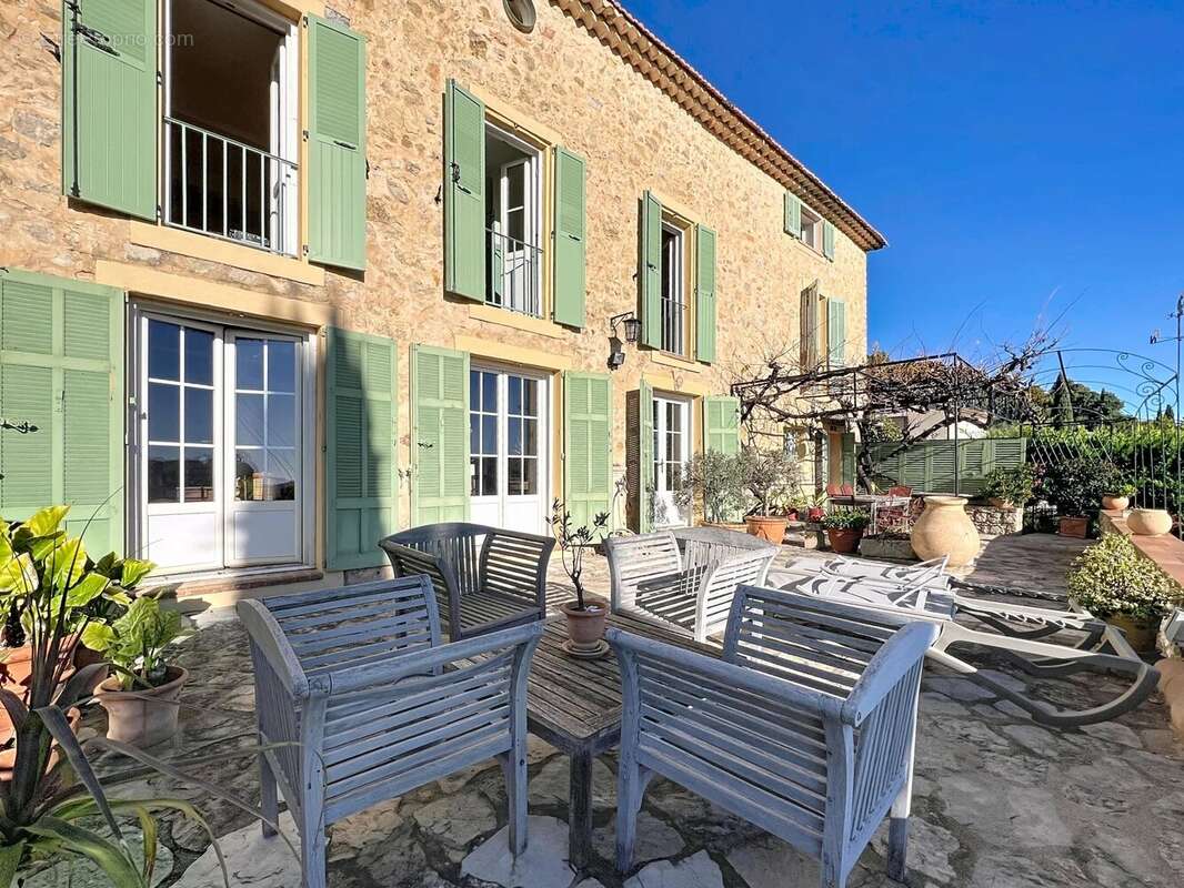 Maison à MOUGINS