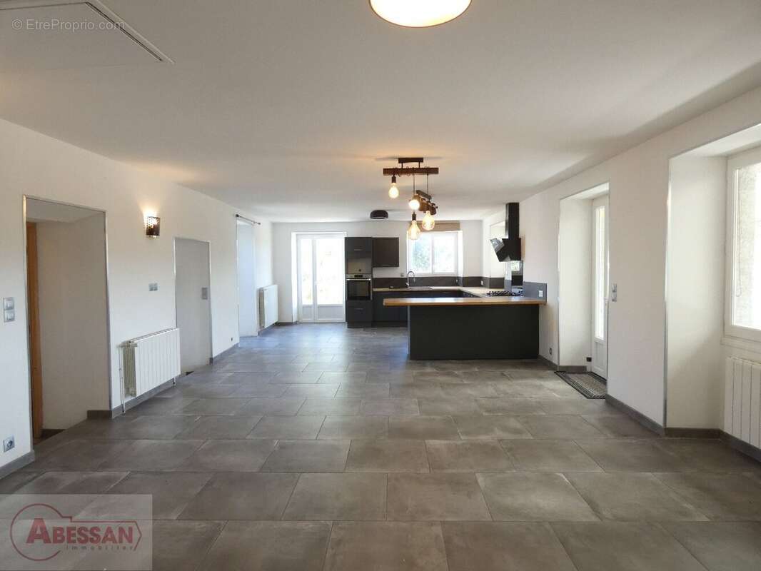Maison 200 m² à Cordes-Sur-Ciel  - photo 4