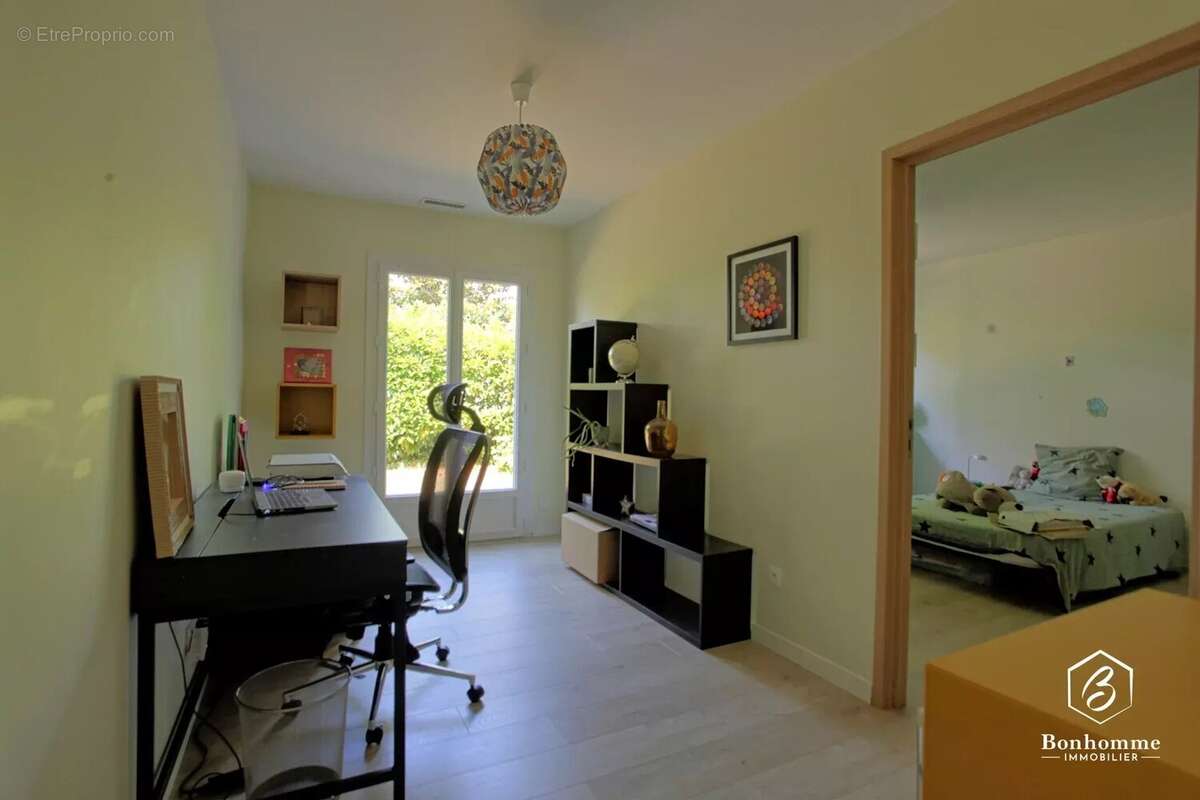 Maison à SAINT-MEDARD-D&#039;EYRANS