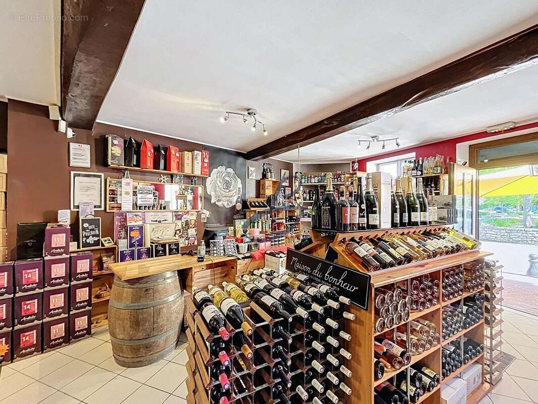 Commerce à L'ISLE-D'ABEAU