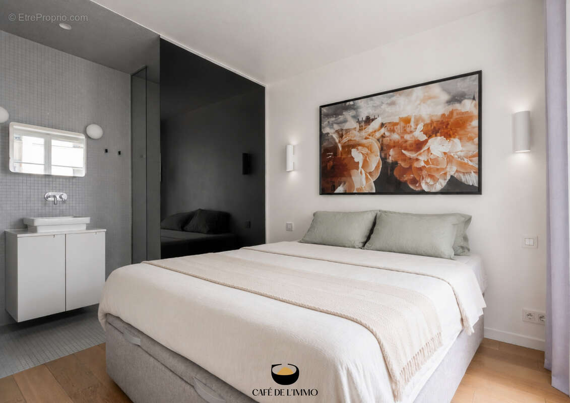 Appartement à PARIS-10E