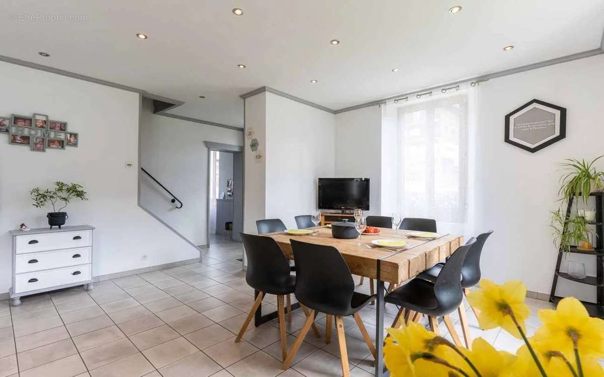 Maison à LES AVANCHERS-VALMOREL