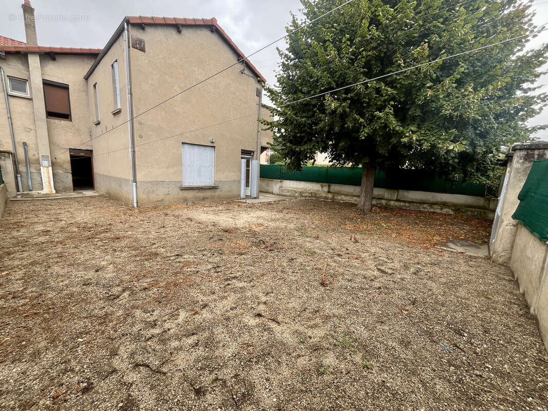 Maison à AUZAT-LA-COMBELLE