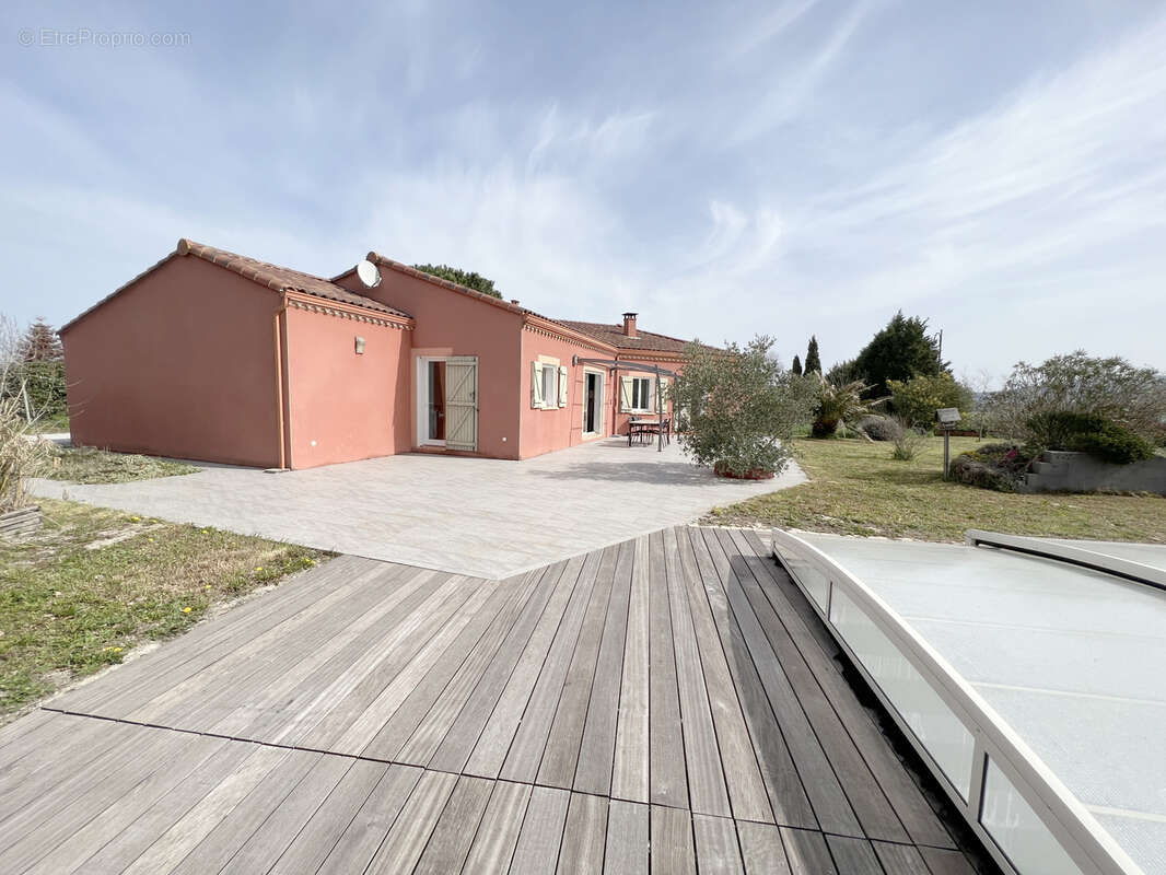 Belle villa avec piscine au calme - photo 21