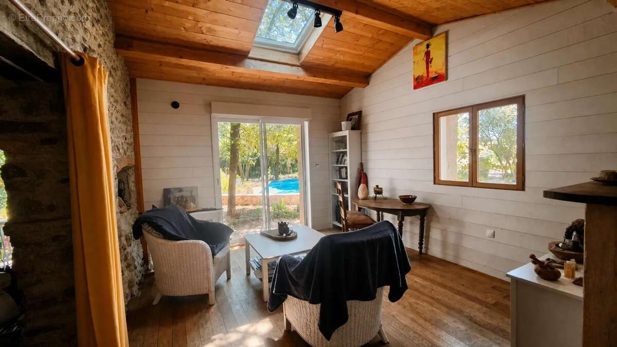 Maison de 7 pièces de 135 m² à Malataverne - photo 14