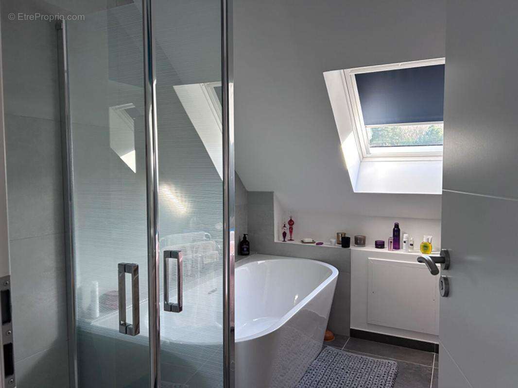 Appartement à NESLES