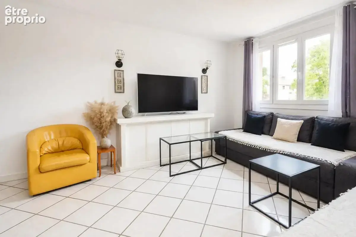 Appartement de 4 pièces de 81 m² à Livry-Gargan - photo 3