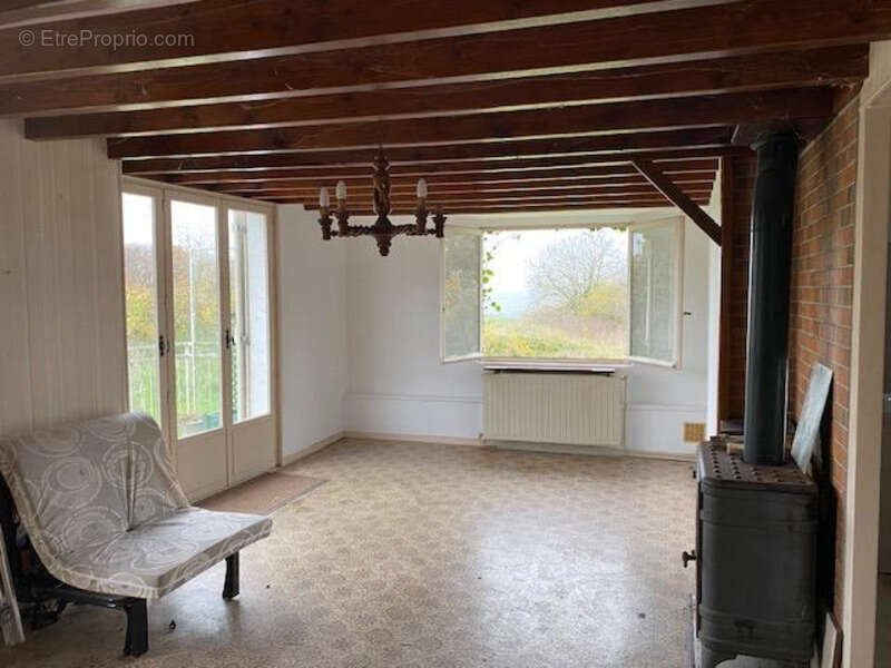 Maison à CERISIERS