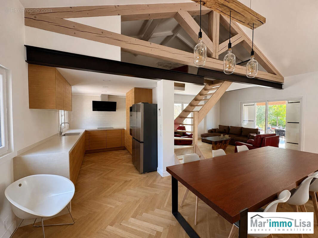 Maison 177 m² à Merindol  - photo 9