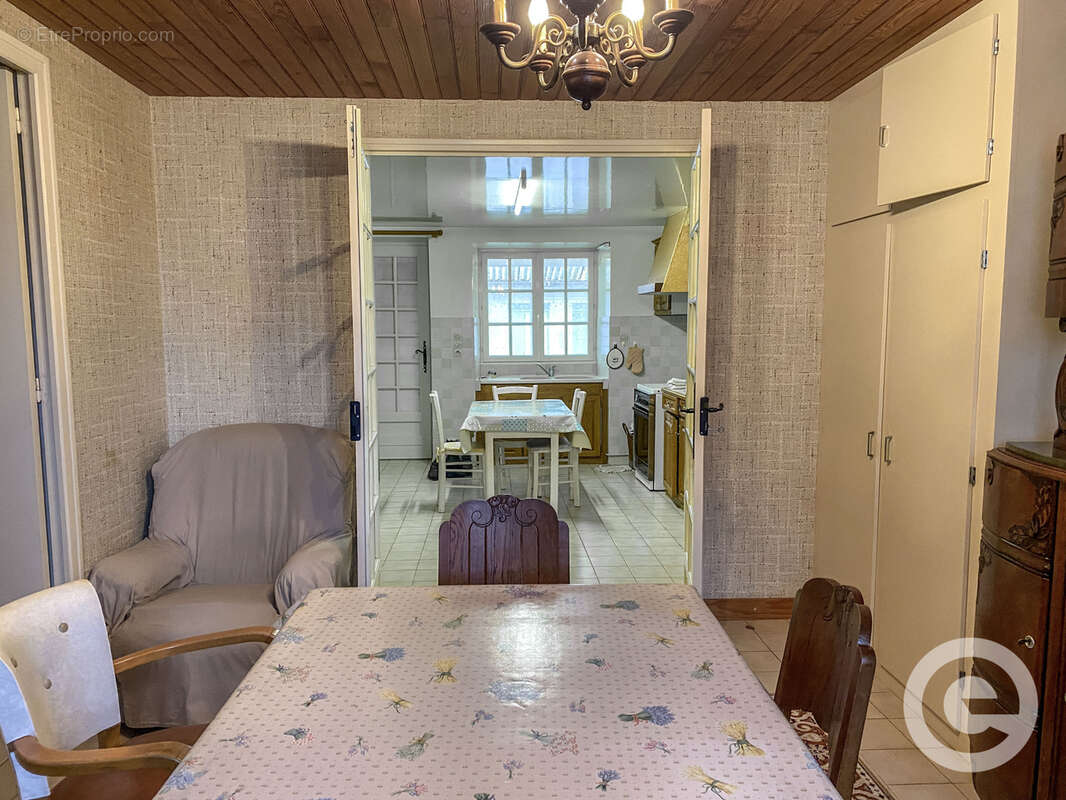 Maison à VASSY