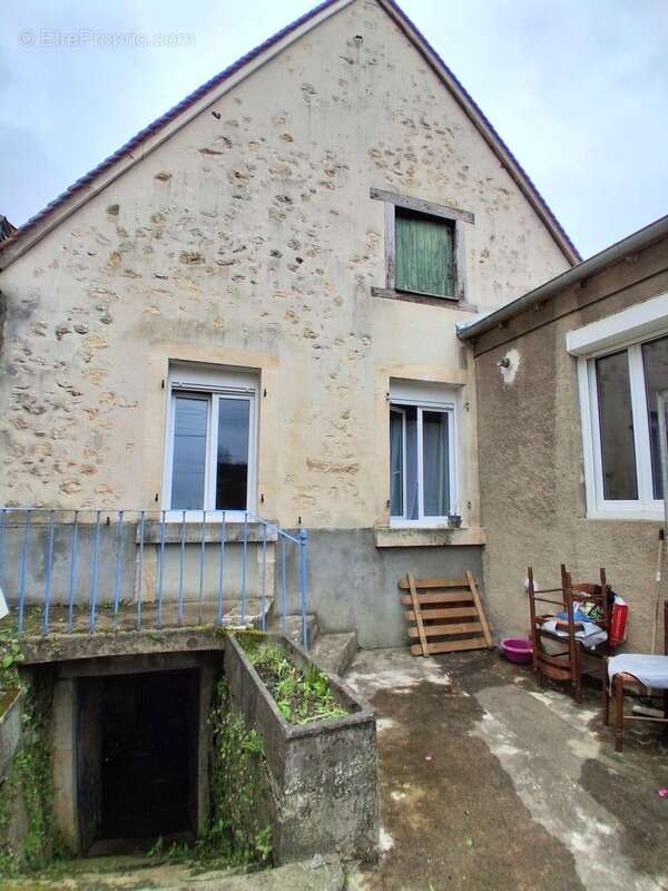 Maison à SAINT-MARCEL