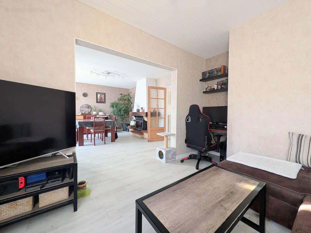 Maison à JARVILLE-LA-MALGRANGE