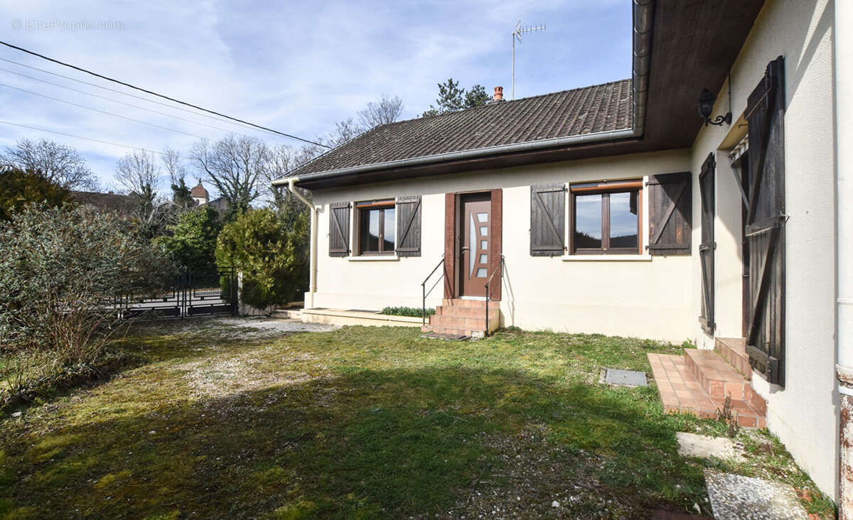 Maison à MONCEY