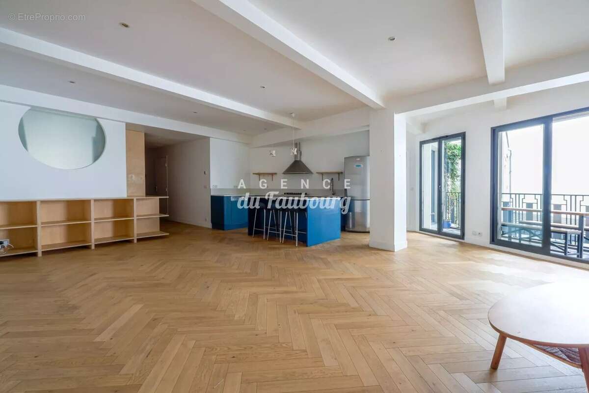 Appartement à PARIS-10E