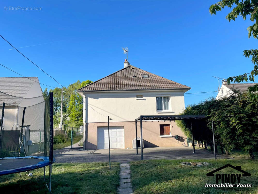 Maison à VOULX