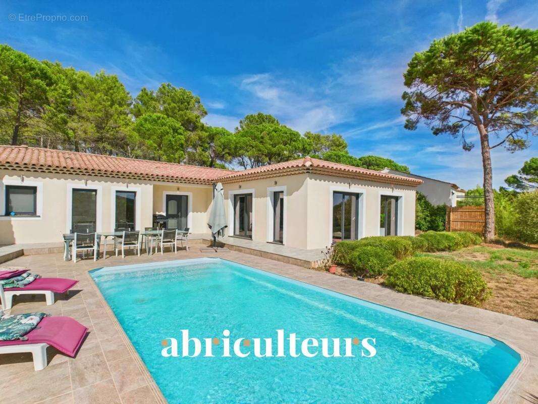 Maison à BAGNOLS-EN-FORET